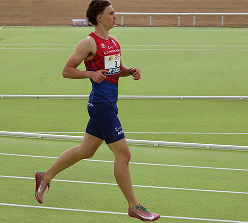 UNA TREINTENA DE RÉCORDS DE CLUB BATIDOS DURANTE EL AÑO PASADO: HECHOS DEL 2025 EN LA AGRUPACIÓN DEPORTIVA MARATHON