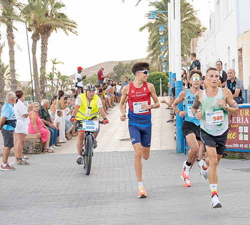 DAVID TORRES, EL MEJOR JUVENIL DE LA EDICIÓN  40 DE LA CARRERA AGUACARBO: UN PALCO SOBRE EL LITORAL ALMERIENSE
