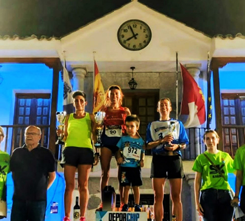 NOELIA MARTÍNEZ, LA MEJOR VETERANA FEMENINA EN LA DURA SUBIDA AL CASTILLO DE ALMONACID DE TOLEDO  
