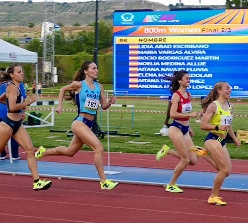 MEDALLA DE ORO DE JULIA BELTRÁN EN EL 1000 M DE UNA REUNIÓN INTERNACIONAL CIUDAD DE GUADALAJARA CON PRESENCIA MARATHONIANA