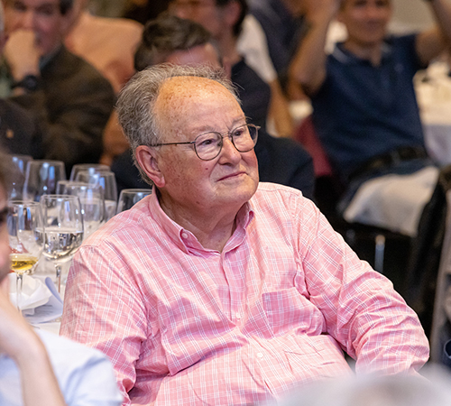 REVIVE EL HOMENAJE AL ENTRENADOR GUILLERMO FERRERO A TRAVÉS DE LA SENSACIONAL GALERÍA DE MIGUEL ÁNGEL ROS