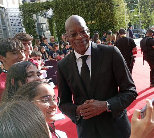 LOS CHAVALES DE ADM SE ENCUENTRAN EN LA FAN ZONE DE LOS PREMIOS LAUREUS CON LAS GRANDES ESTRELLAS DEL DEPORTE Y MITOS COMO EDWIN MOSES
