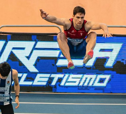 El PLANTEL MASCULINO DE LA AGRUPACIÓN DEPORTIVA MARATHON INICIA EN CÓRDOBA LA LIGA JOMA CON EL OBJETIVO DEL RETORNO A LA DIVISÓN DE HONOR 