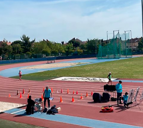 EL CAMPEONATO DE MADRID DE MARCHA EN PISTA DEPARA LAS MEDALLAS DE ORO DE NOA LLORENTE, JOSÉ MESTRE Y CARMEN MARTÍN