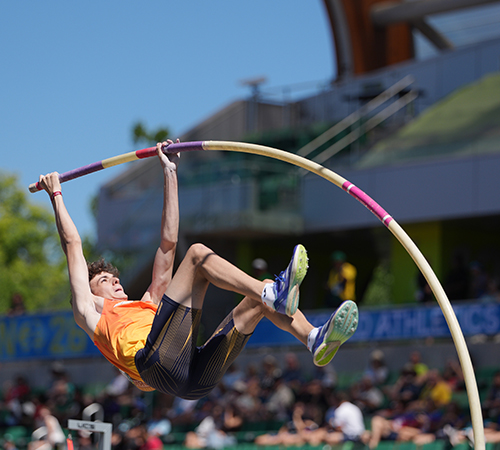 MARCO RODRÍGUEZ REGRESA DE OREGON FINALISTA EN EL SALTO CON PÉRTIGA Y CON UNA NUEVA MARCA PERSONAL 