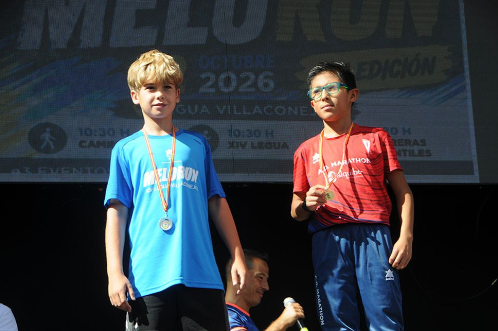 ALEJANDRO FLORES, GANADOR DE LA CARRERA EN LA CATEGORÍA SUB-12 MASCULINA DE LA LEGUA DE VILLACONEJOS