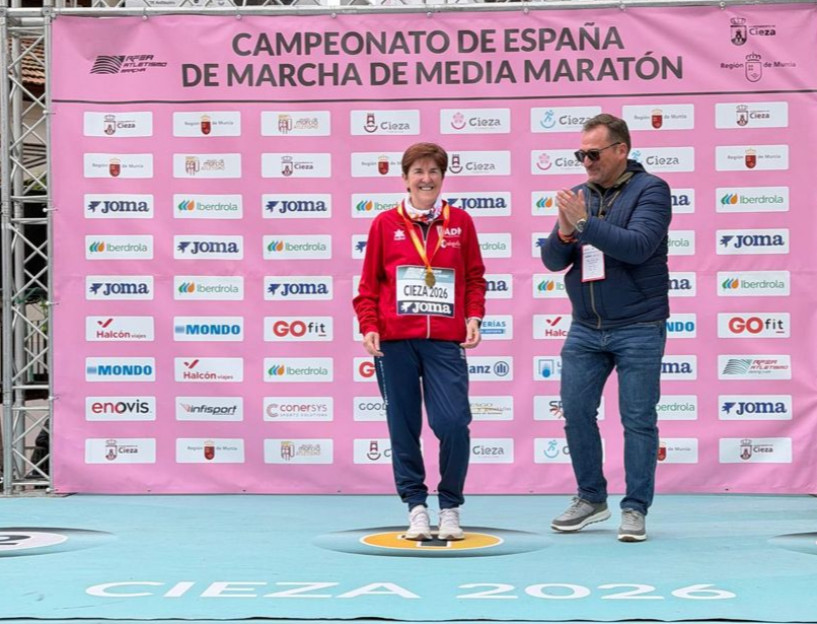 CARMEN MARTÍN, CAMPEONA DE ESPAÑA DE MARCHA DE MEDIA MARATÓN MÁSTER 55