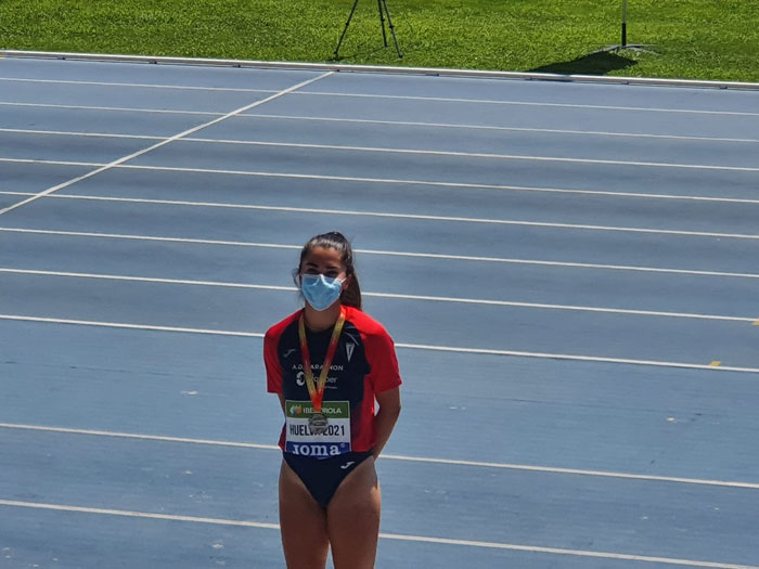 Sofía Cosculluela en 100 M.V. y el relevo 4 x 100 femenino, medallas en el Nacional SUB-18