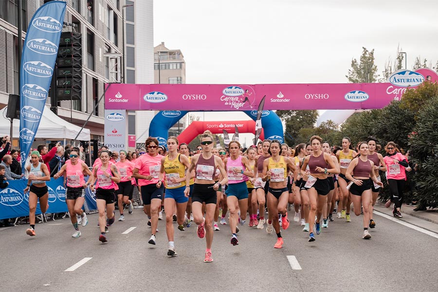 La Carrera de la Mujer Central Lechera Asturiana de Zaragoza ha reunido 15.000 participantes hoy