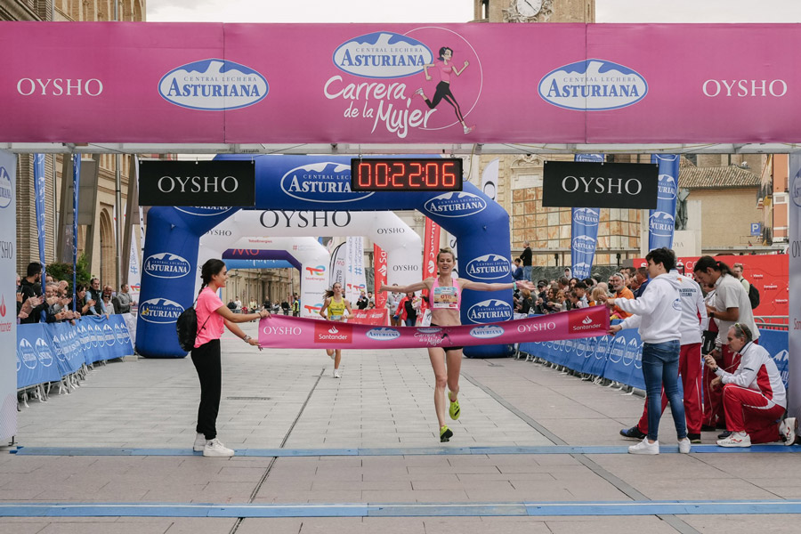 Zaragoza vuelve a celebrar la Carrera de la Mujer con una “Marea Rosa” de 11.000 participantes liderada por Sara Benedí