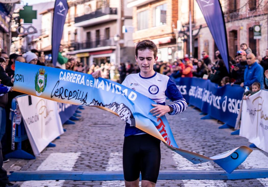 Los hermanos Ferrando Galán y Leire Castrejón dominan la Carrera de Navidad de Cercedilla 2025