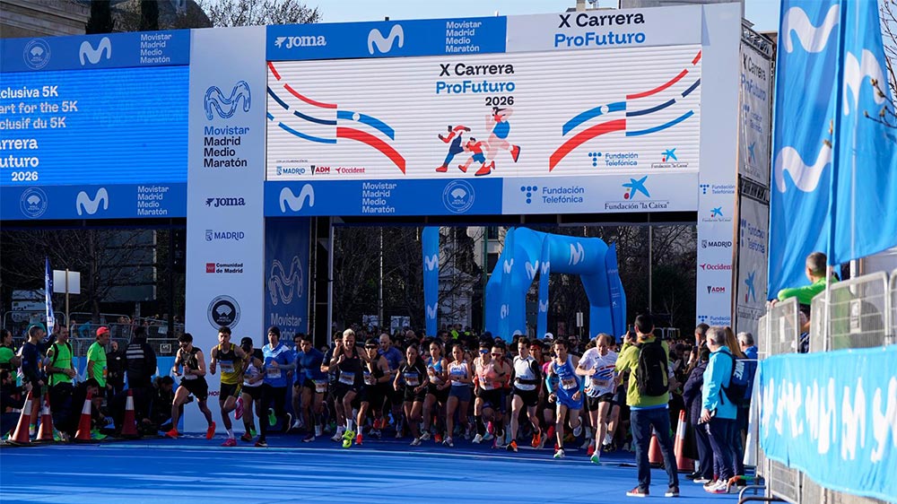 Esteban Patiño y Antía Castro, ganadores de la X carrera ProFuturo con récord de participación