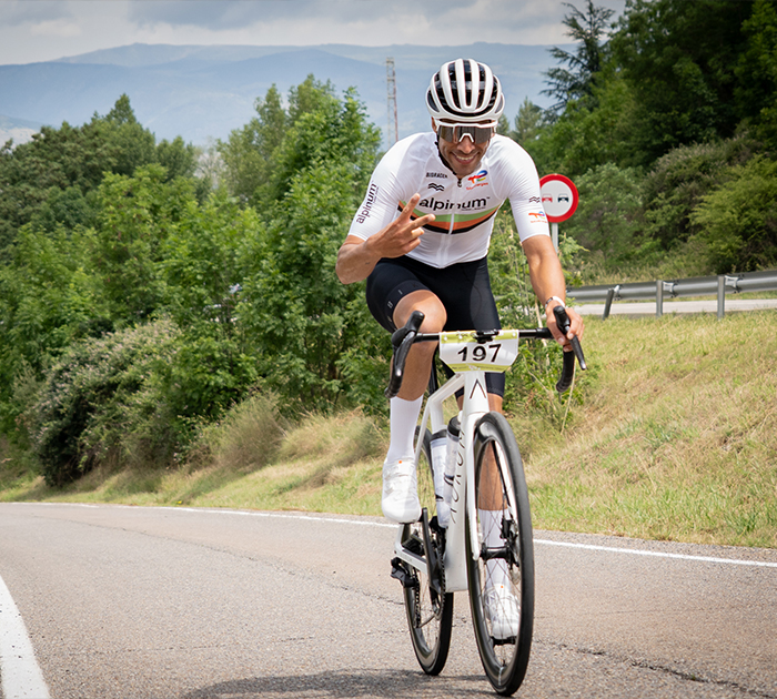 Vive desde dentro la marcha cicloturista que se viste de Tour de Francia