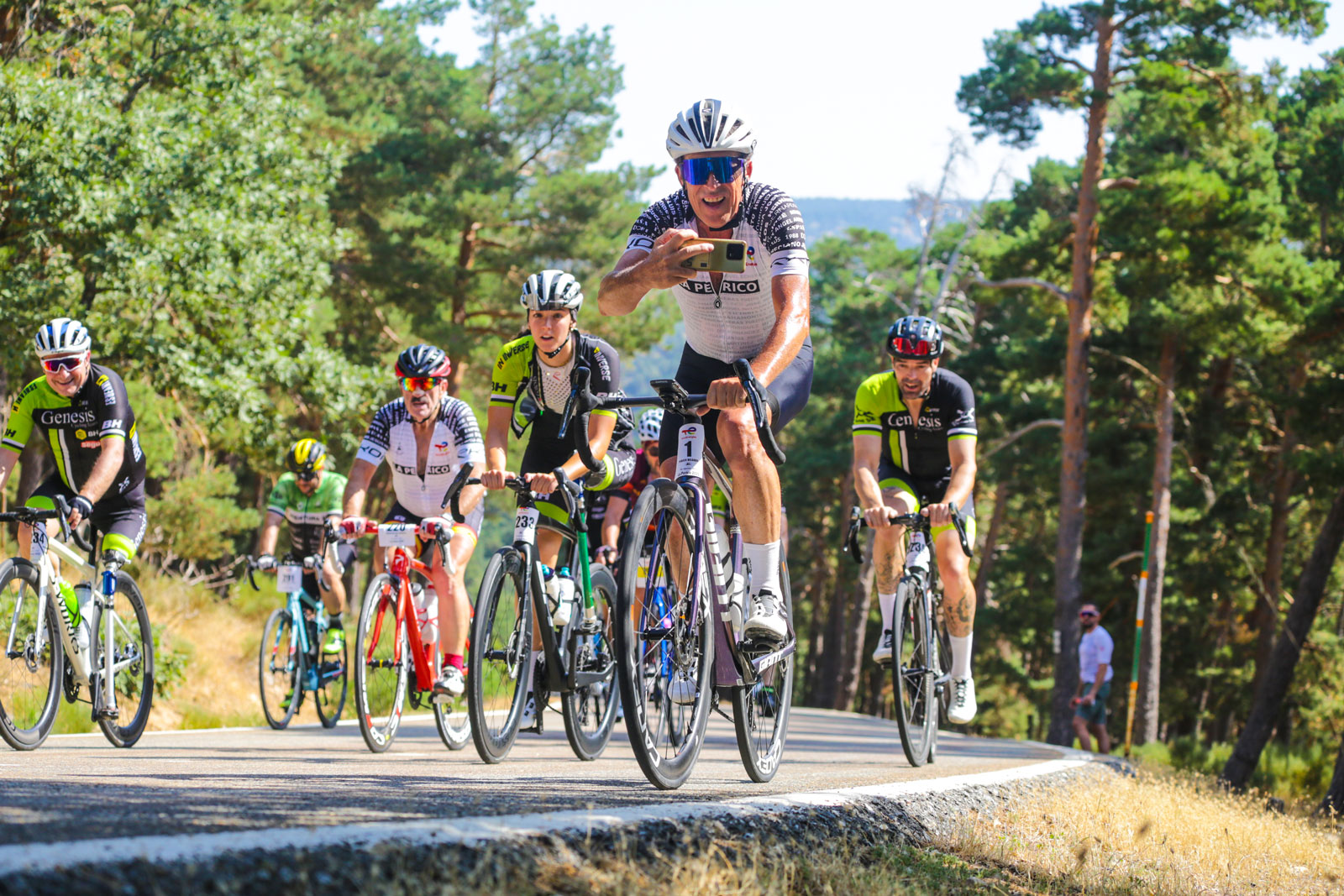 La Perico abre el circuito TotalEnergies Challenge y homenajea a Samuel Sánchez