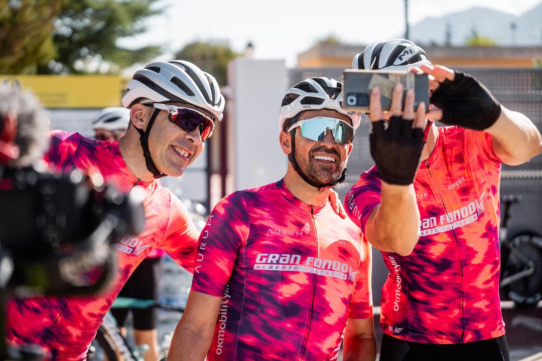 Más de 2.000 ciclistas disfrutan de la TotalEnergies Gran Fondo Alberto Contador 2025