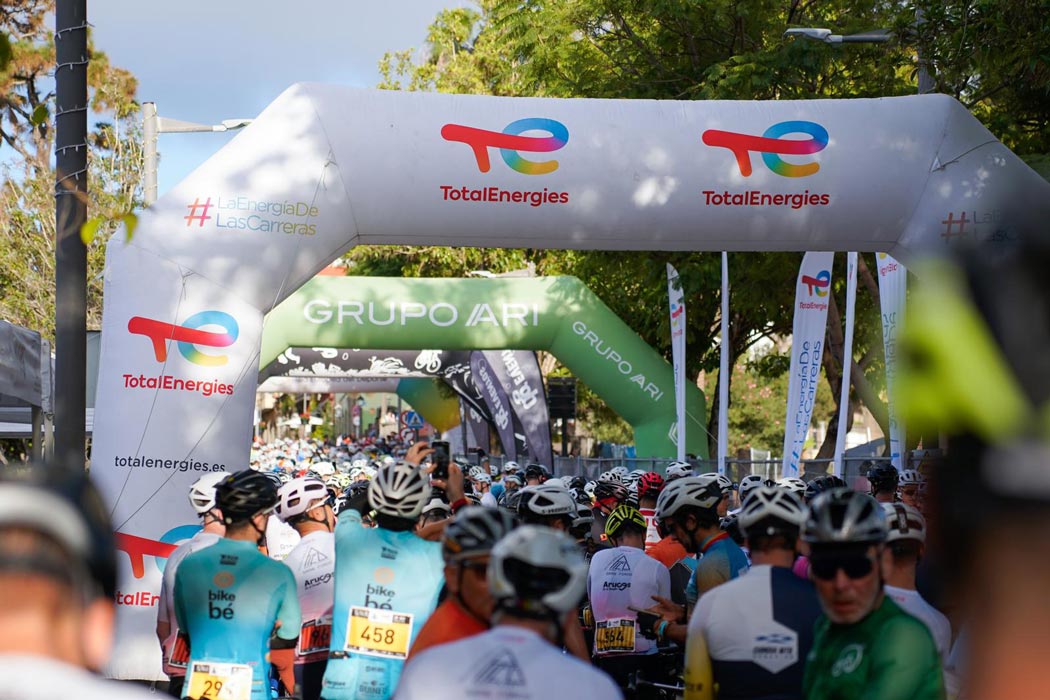 Tadej Pogacar protagoniza la TotalEnergies Gran Fondo Pico de las Nieves 2025