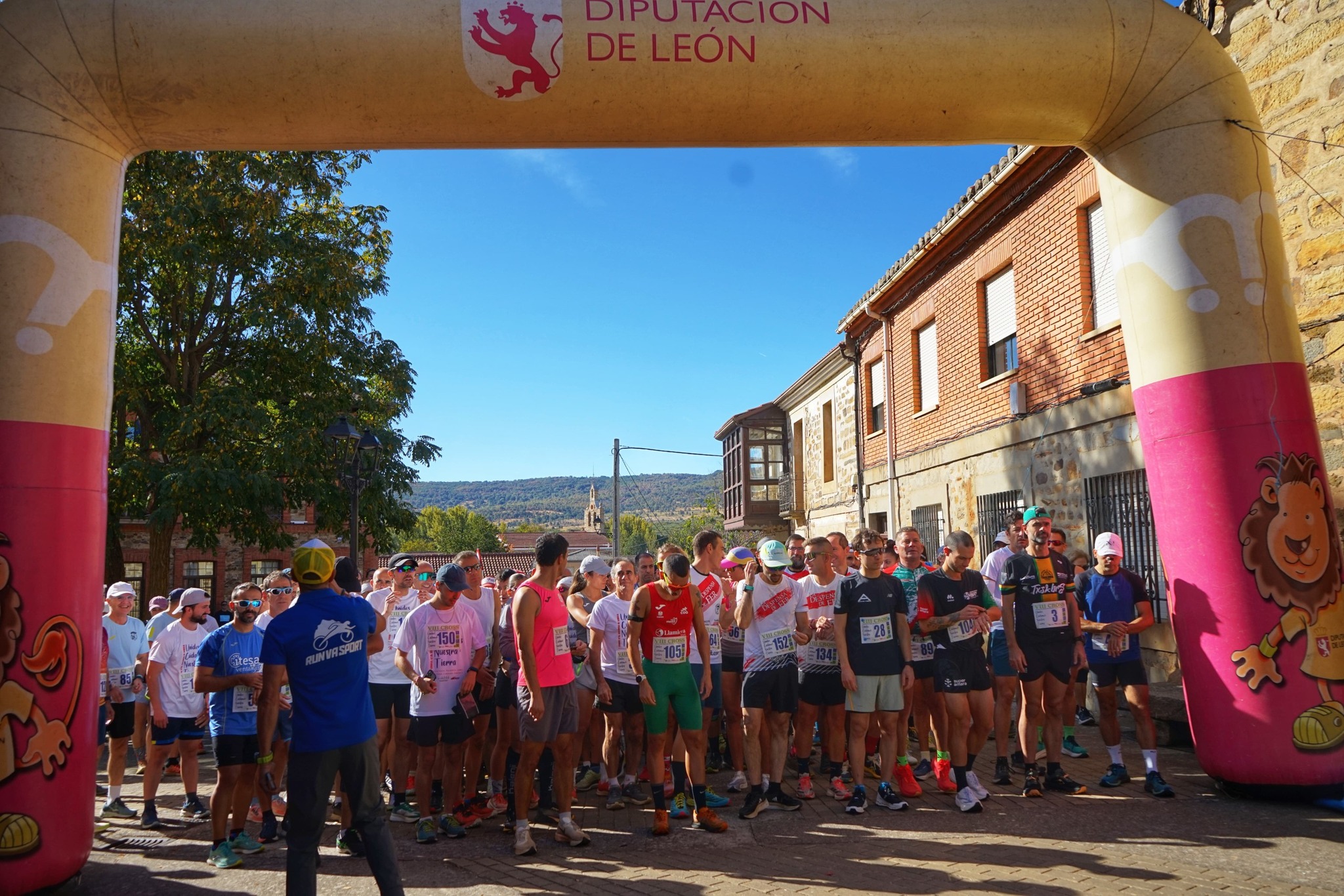 Felicidades a todos los participantes y enhorabuena a los premiados en los eventos del fin de semana “VIII SPORT NIGHT” y “VIII CROSS SANTA COLOMBA”.