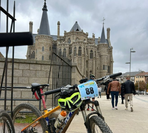 FELICIDADES A TODOS LOS PARTICIPANTES Y ENHORABUENA A LOS PREMIADOS EN LA PRUEBA DEL PASADO FIN DE SEMANA EN OCTOBER BIKE ASTORGA.