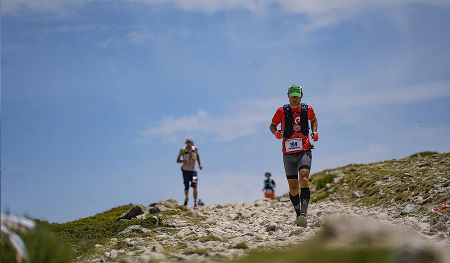 Pablo Villalobos y María Isabel Tellez, ganadores del Maratón Alpino Madrileño 2026