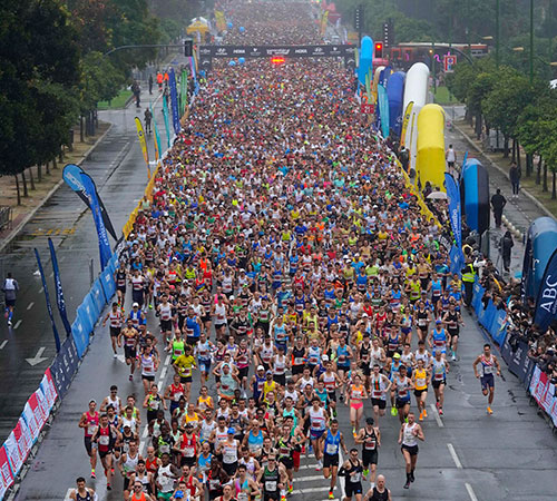 Rebecca Chelangat pulveriza el récord femenino del Medio Maratón de Sevilla y Vinicent Nyamongo baja de la hora