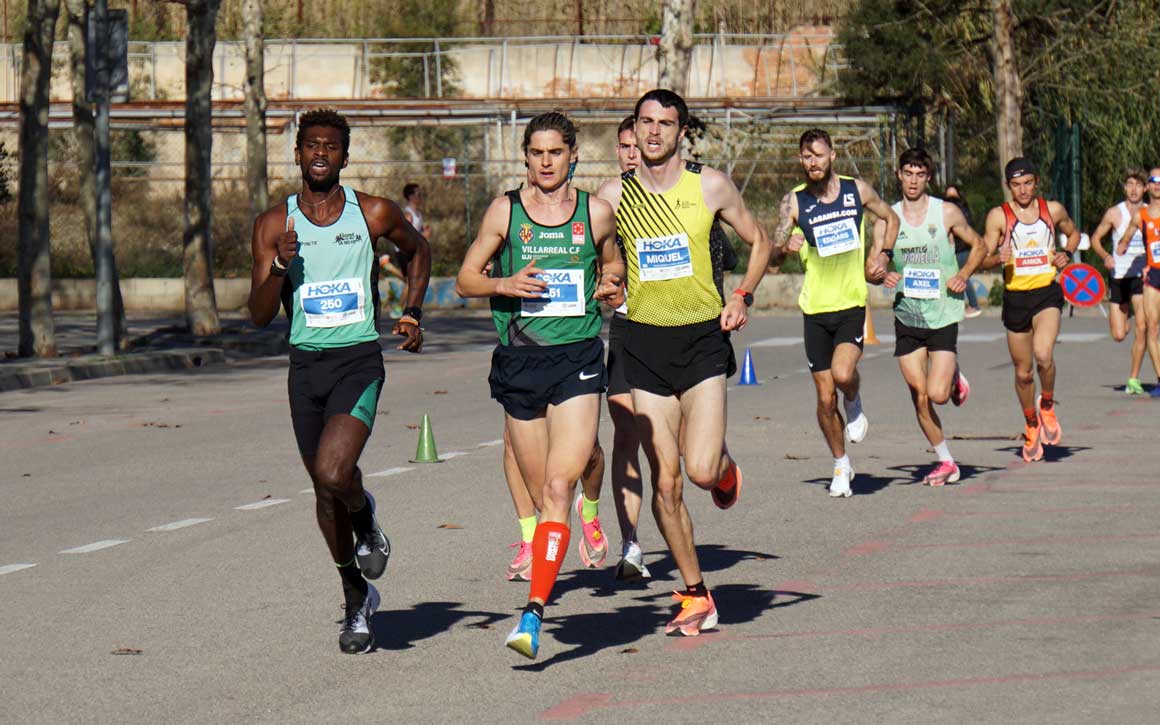 Roberto Alaiz y Victoria Sauleda son terceros en la San Silvestre de El Masnou