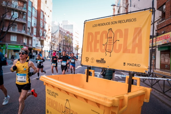 Exitosa acción de sostenibilidad del Ayuntamiento de Madrid y Ecoembes en el Movistar Madrid Medio Maratón