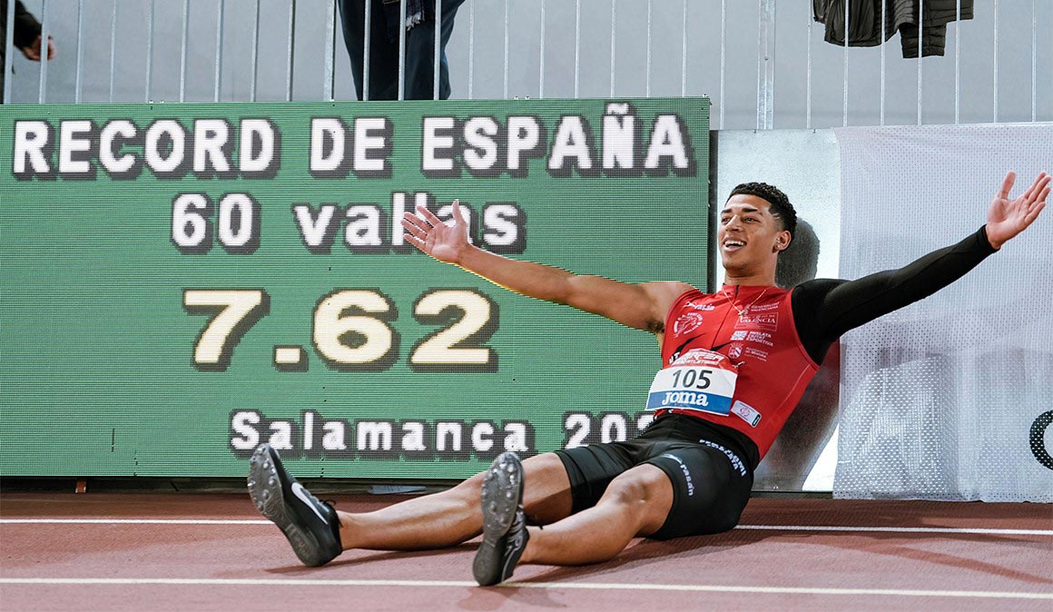 Oro y récord de España de 60m vallas para Daniel Castilla en el Nacional Sub-20