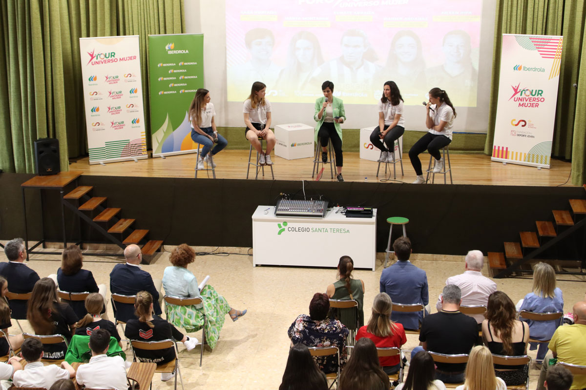 Las historias de superación de Eunate, Maider y Aileen en el Foro del Tour Universo Mujer